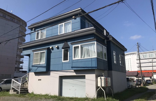 Completamente reservadoA 2 paradas del aeropuerto New Chitose, a 3 minutos a pie de la estación JR Chitose, 2 estacionamientos gratuitos.