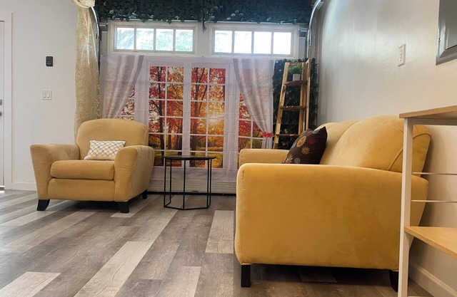 Eola’s Garage Charming 1-bedroom Suite w WiFi, in vibrant DTO