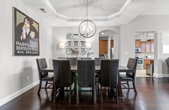 Equine Escape-Ranch, BBQ Grill, 2-Car Garage