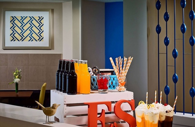 Escape the Hustle and Bustle! Kitchen, Free Parking, Onsite Pool