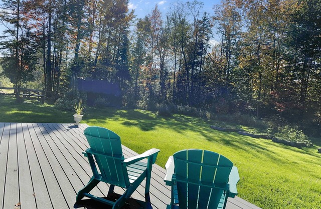 Escape to the Mountains: Vermont Cabin near Sugarbush Resort