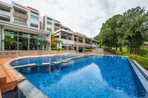 Escazu Guachipelin Peaceful Getaway, Pool, Wi-Fi & Work Space CR MARIPOSA RENTALS