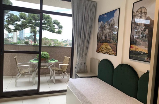 Estúdio Lindíssimo com Varanda!