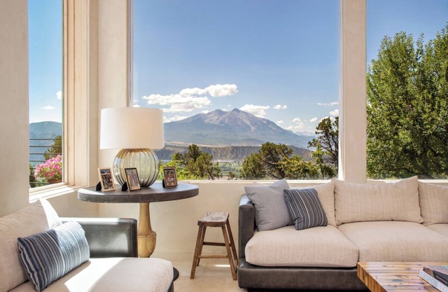 Estate w/ 3 Spaces, Perfect For Extended Family, Near Aspen, Skiing, Hot Springs