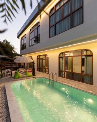 Esther Villa Khaoyai