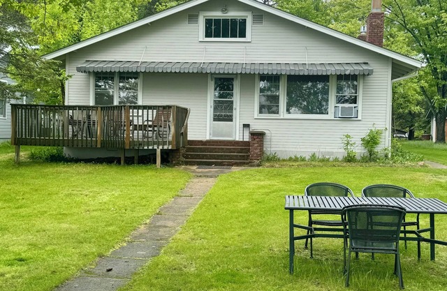 Gull Lake Beach Cabin - Cerca de Grand View Lodge, disponible todo el año.