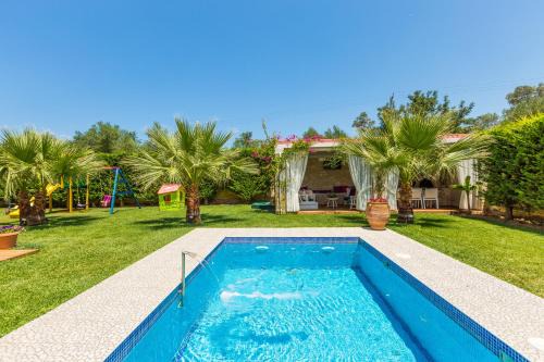 Eva & Dimitrios Villas, Captivating Oasis with Pools & BBQ, By ThinkVilla