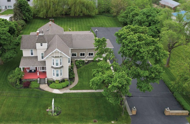 Event Rental 10BR/10BA Sleeps 29 B&B Near The Lake