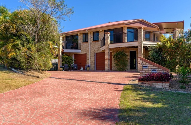 2/80 Cooloola Drive: unidad cómoda y acogedora que disfruta de vistas al océano y vistas a la isla Fraser