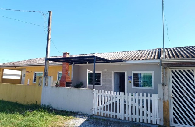 Excelente casa na praia em Matinhos PR. 600 metros da praia.