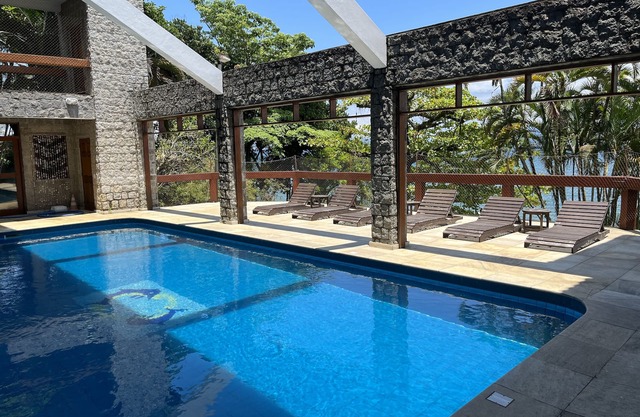 Excellent house in Angra with private beach - 10 bedrooms and 8 suites