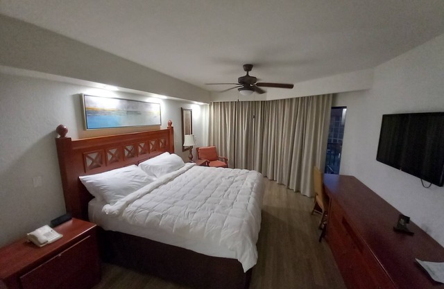 Excellent Location Close to Everything !!!!