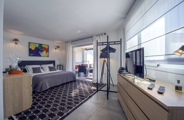 Estudio excepcional junto al mar - Casa Bersim 1