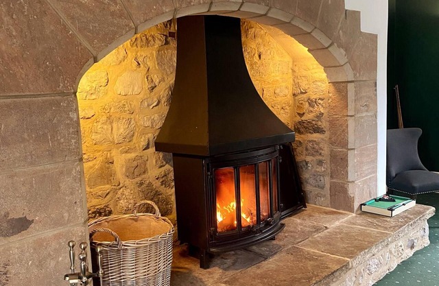 Exceptional Unique 5 Bedroom Manor House