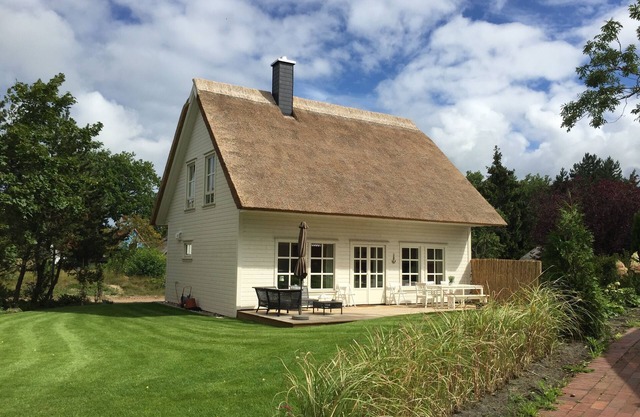 Excl. Casa de campo con chimenea, sauna, amplia terraza, jardín, WiFi, silla de playa