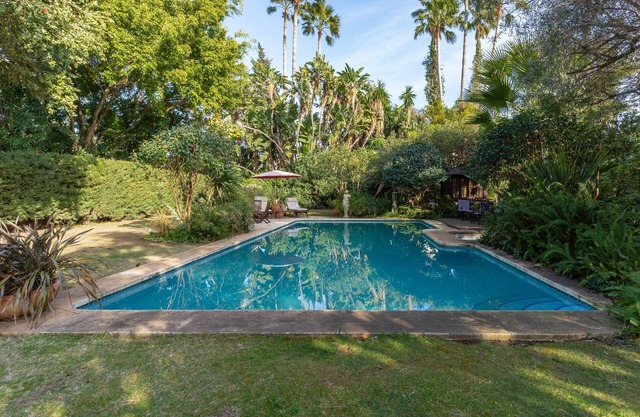 Exclusiva " Guest House" en Guadalmina Baja-Marbella a 2 mts de la playa