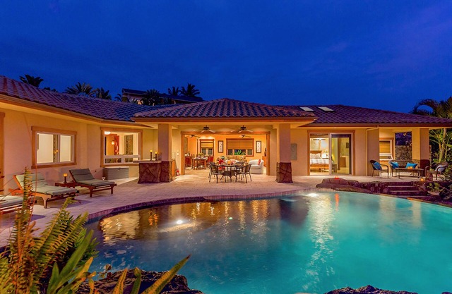 Área exclusiva, Privacidad, Piscina infinita con calefacción SW, Excelente vista al mar / CI de 24 horas