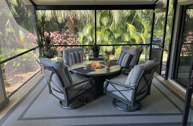 Exclusive Bonita Bay! Recently updated! 3 bdr, 2.5 bath, villa