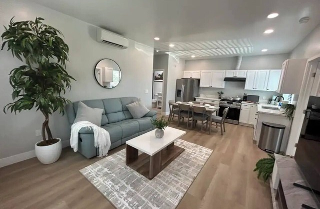 Exclusive Elite Suite I Sailing I Luxury Shopping