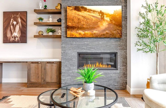 *Exclusive Offer–Complimentary Ski Rental* New Modern Ski Home | Private Hot Tub | 10 Mins to Lifts