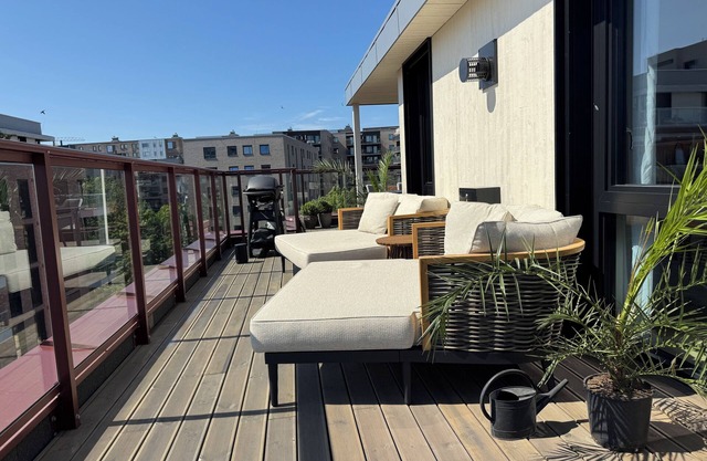 Exclusive Oslo Penthouse – 70m² Rooftop, Fireplace & Parking