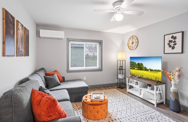 Executive Suite near Hospitals and University, pet-friendly