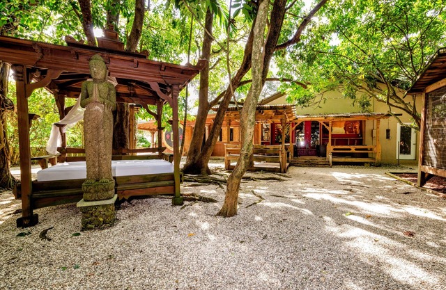 Exótica Sukiya Tiny House en Jardín Japonés