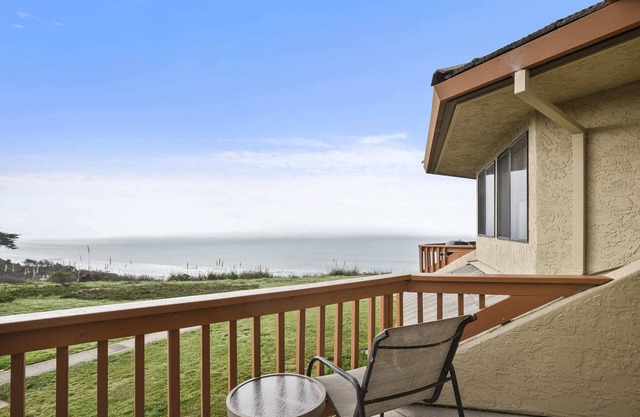 Expansive Ocean Views-Prime Condo at Seascape!