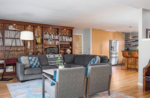 Explore Boulder - Patio w/ hot tub & fire pit!