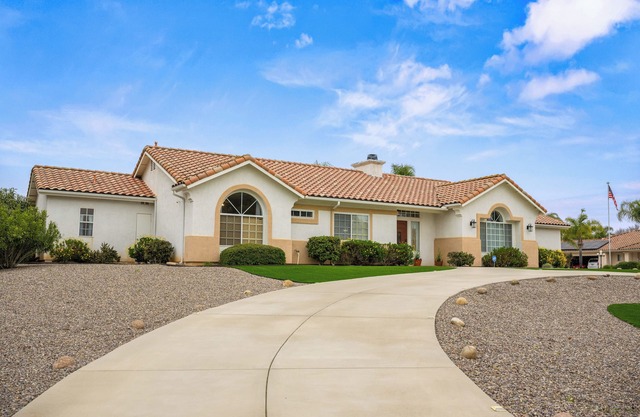 Explore Ramona's Vineyards: Tranquil Home w/ Yard