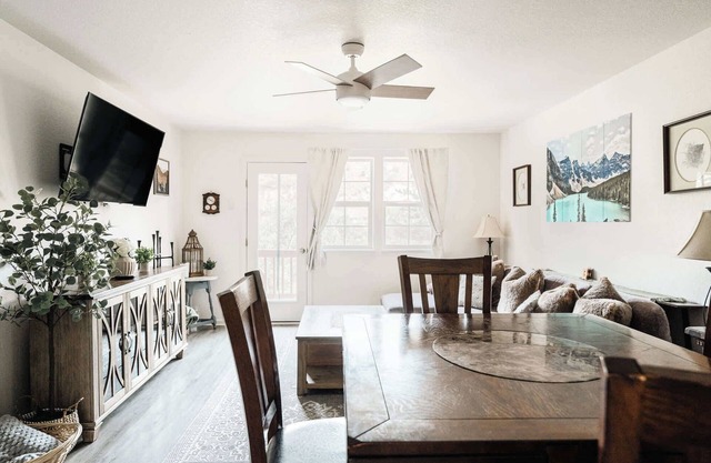 Explore, Relax, Repeat - Riverside Views - Eagle