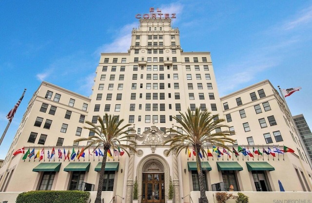 Exquisite Apt. in Historic El Cortez Building with Scenic Views of Balboa Park