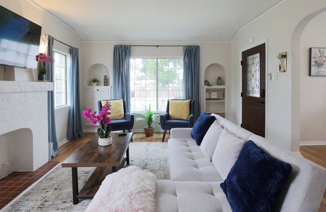 Extraordinaire Casa 2B1B KING beds