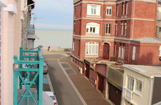 F2 renovado en Mers-les-Bains, a 50 metros de la playa, con vistas al mar