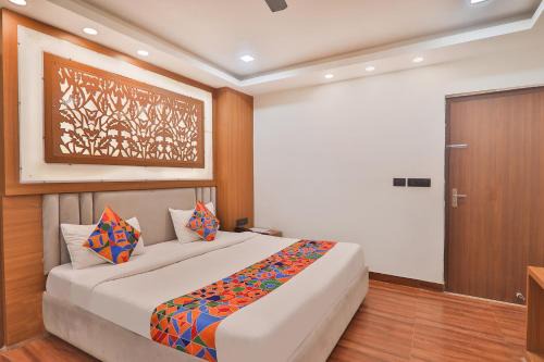 FabExpress Shaurya Inn