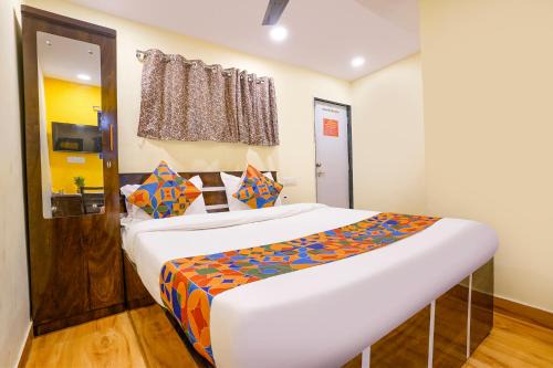 FabHotel Metro Galaxy Inn - Nesco Exhibition Centre