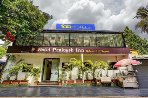 FabHotel Prakash Inn - Nr Mumbai International Airport