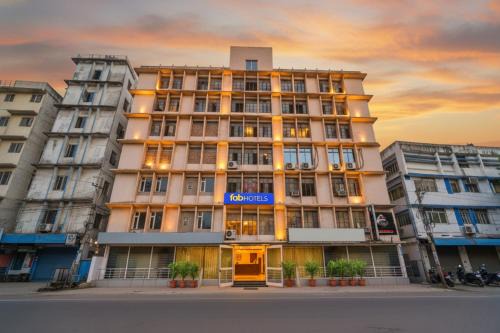 FabHotel Royal Park Inn - Nr Eden Garden Stadium