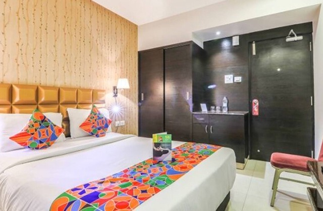 Fabhotel Singh Suites