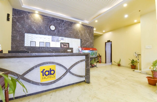 Fabhotel The Bayan Elegance