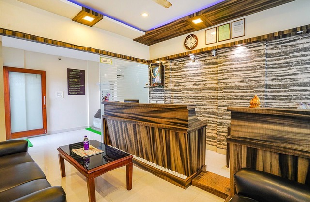 Fabhotel Willow Tree