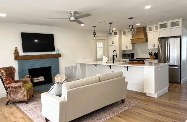 Fabulous 2-bedroom waterfront house on Canal in Crystal River.