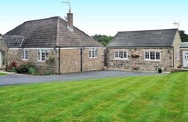 Fabulous detached cottage.Situated within an Area of Outstanding Natural Beauty.