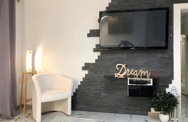 Fabulous Lakeside Family Apartment | 4 Rooms