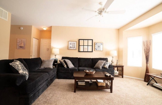 Fabulous Phoenix 2Bd/2Ba condo w/ Great Pool Views