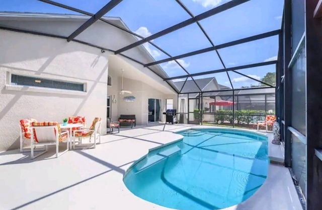 Fabulous, Quiet Family Resort Vacation Home, South Facing Pool, Disney, SeaWorld