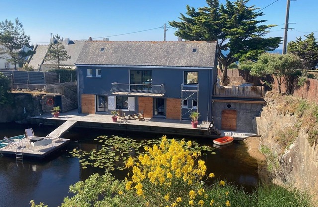 Frente al mar, costa salvaje, casa para 6 personas en un terreno de 2500 m²