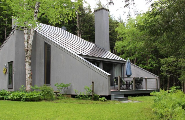 Falcon House: VT Modern Chalet w / Sauna, Senderismo, Yoga. Bicicleta al pueblo de Woodstock