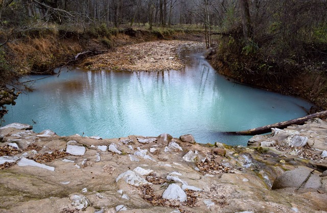 Cabin w/POOL @Big Sugar Creek/Gravel Trail w/ Hot Tub&Sauna on 5 acres 12min DTR