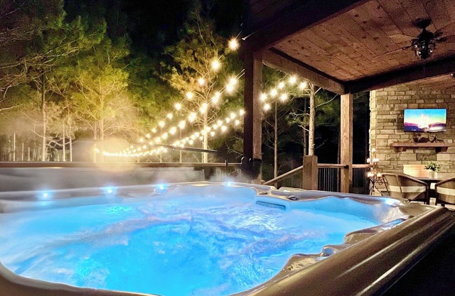 Fall Fun, Disk Golf, Hot Tub, Play set